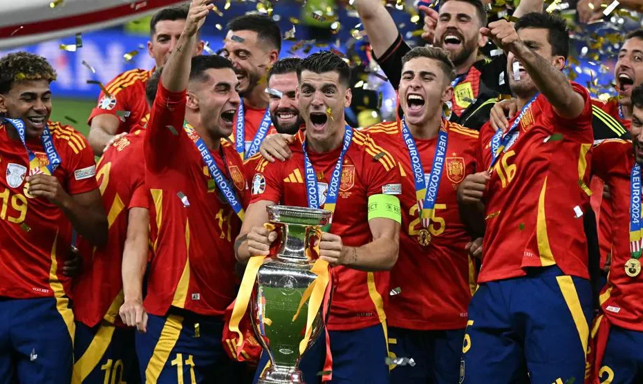 Spanyol 2-1 Inggris Gol Telat Oyarzabal Beri La Roja Gelar EURO